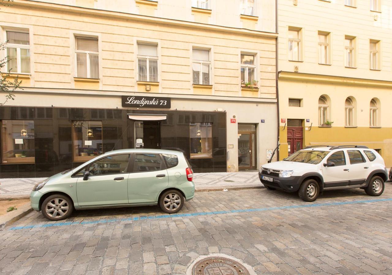 Premier Apartments Near The Museum Prag Exterior foto